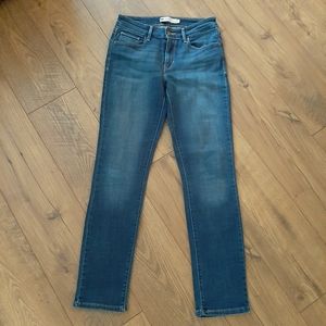 Levi's Mid Rise Skinny Jeans Size 6